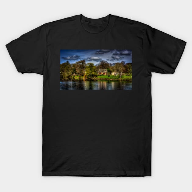 Cottage Along The River Tyne At Hexham T-Shirt by axp7884